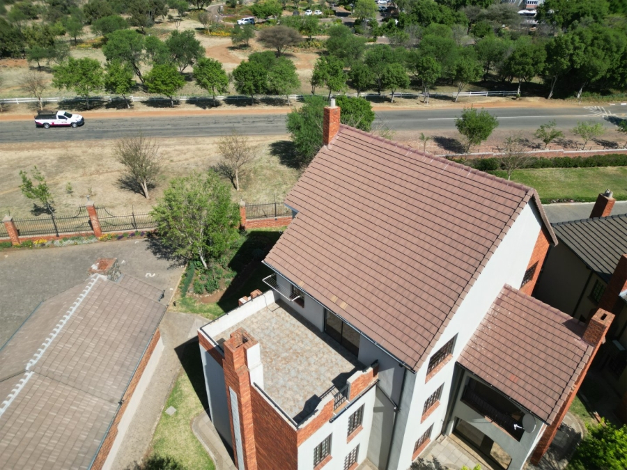 To Let 3 Bedroom Property for Rent in Landsmeer Residential Estate North West